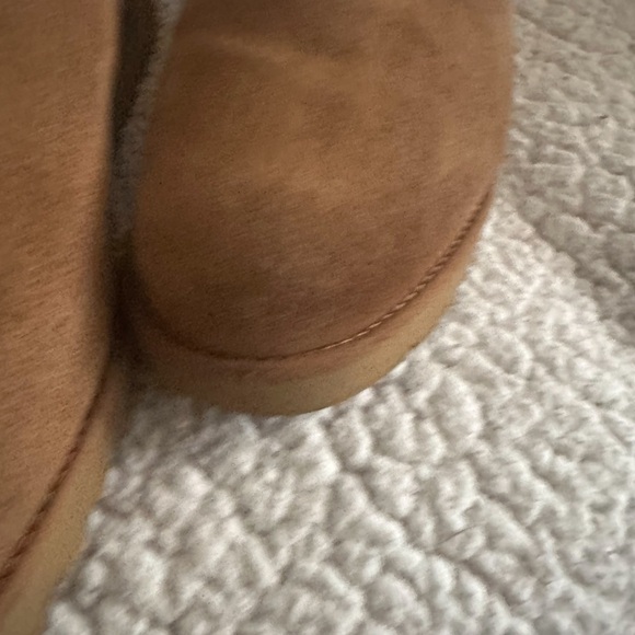 UGG Cory LI Short Chestnut Shearling Boots - Picture 5 of 5